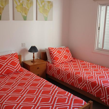 Limnaria Westpark Apartment Paphos ภายนอก รูปภาพ