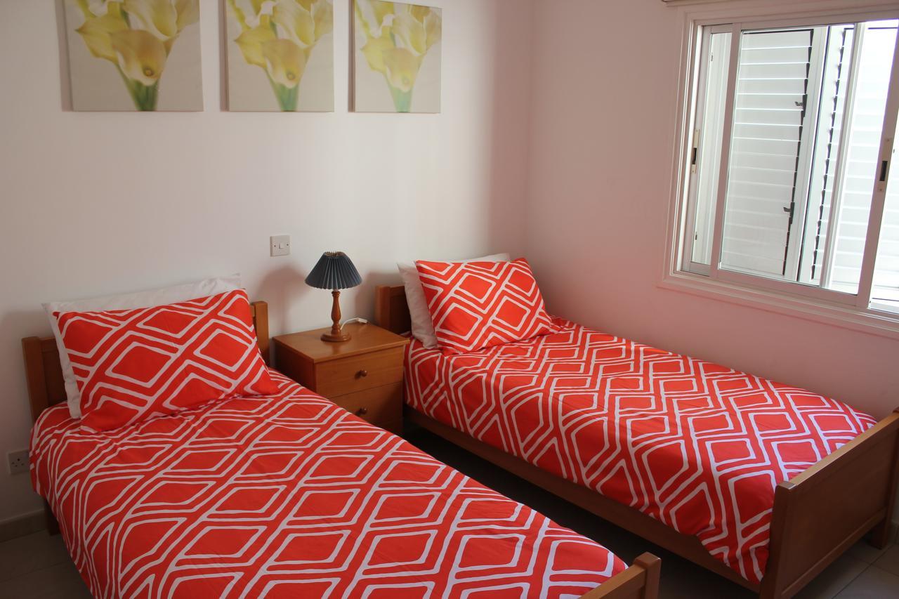 Limnaria Westpark Apartment Paphos ภายนอก รูปภาพ